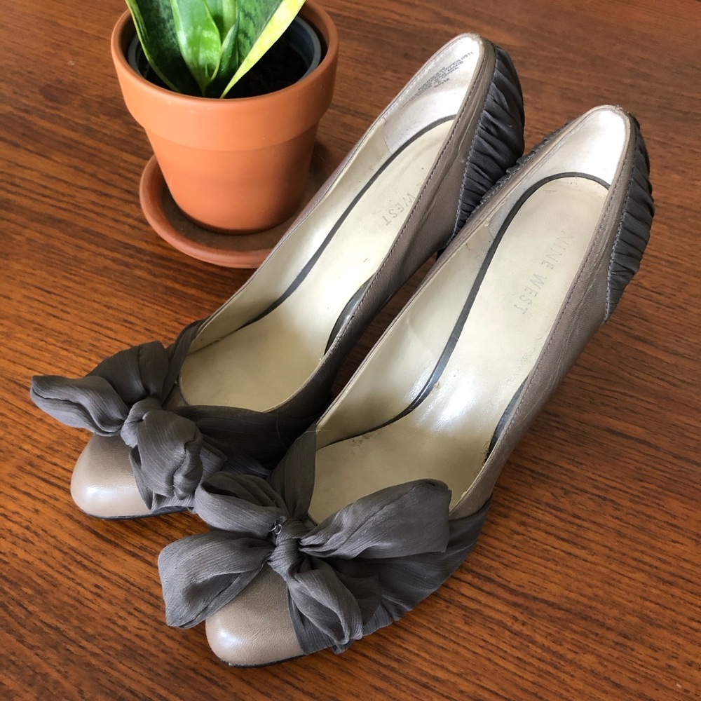 Nine West Pumps with Bow. Worn once